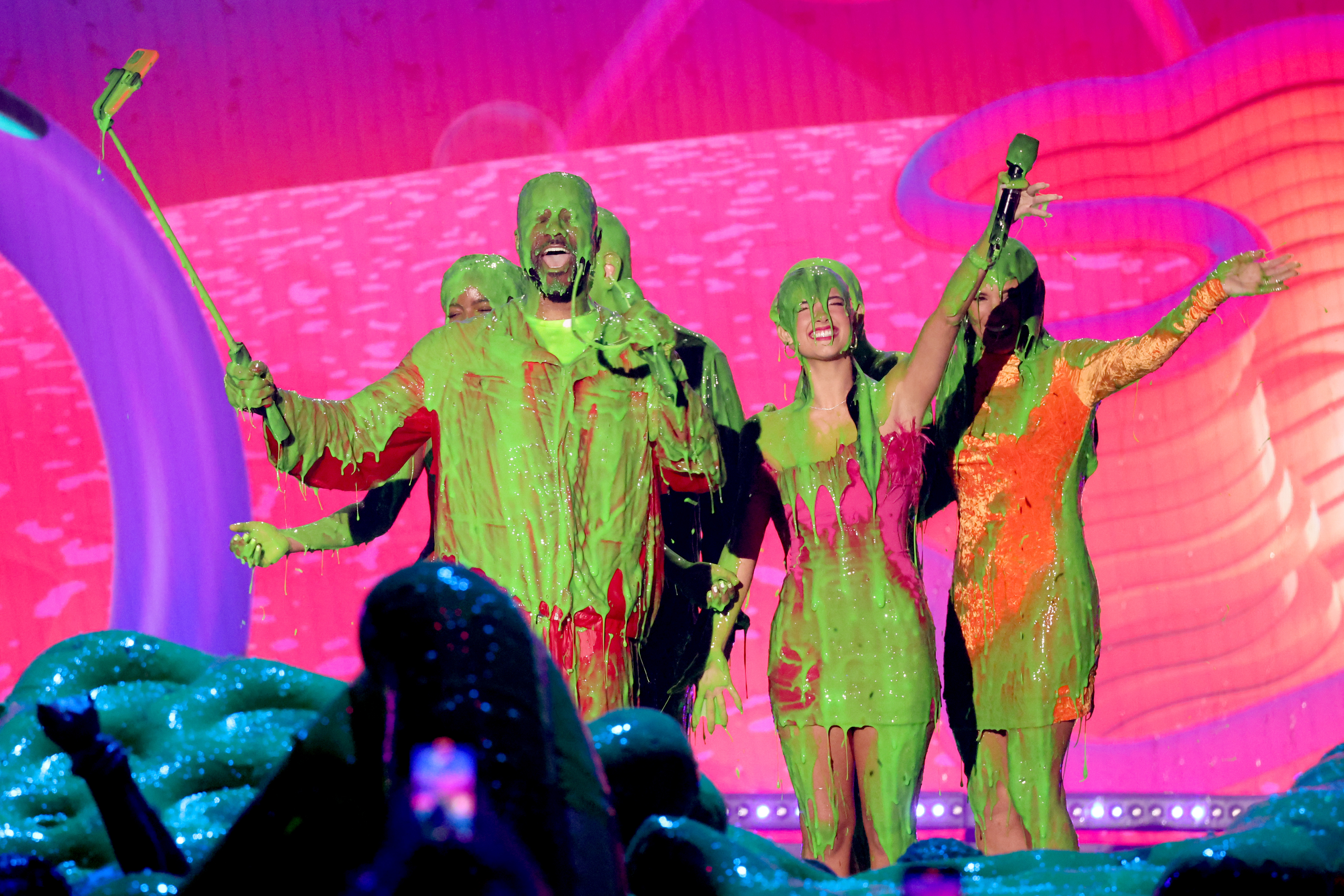 Mia Burleson, Nate Burleson, Marc D'Amelio, Charli D'Amelio, and Heidi D'Amelio speak onstage during the 2023 Nickelodeon Kids' Choice Awards at Microsoft Theater on March 04, 2023 in Los Angeles. (Photo by Monica Schipper/Getty Images for Nickelodeon)